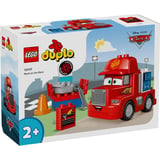 Produkt miniatyrebild LEGO® DUPLO® | Disney og Pixars Biler Mack ved racingbanen 10417