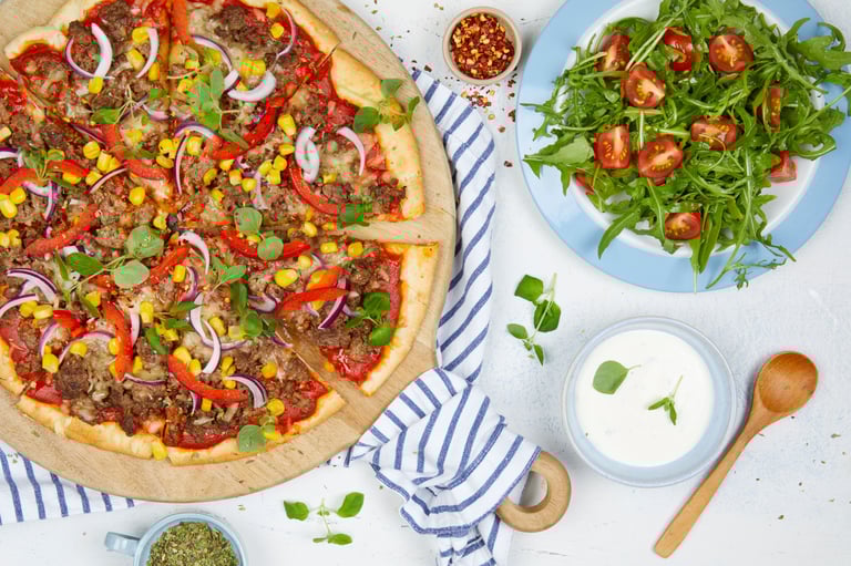 Pizza med karbonadedeig