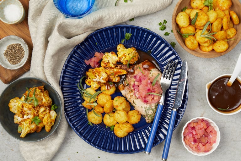 Svinekoteletter med røstipoteter og eplechutney