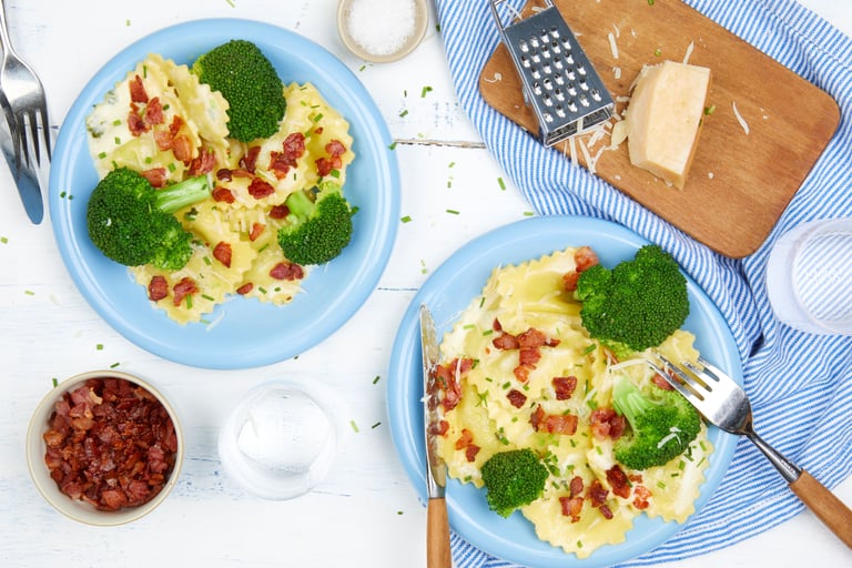 Rana pasta med bacon og kremet parmesansaus