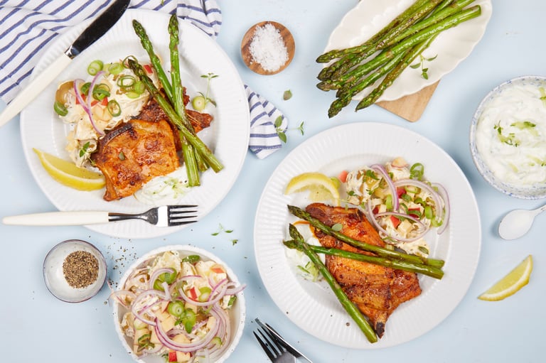 Grillskiver med kremet potetsalat og tzatziki