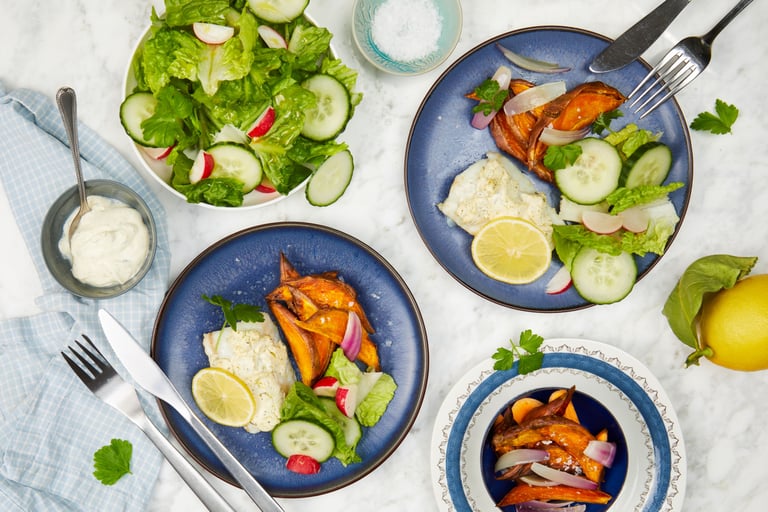 Ovnsbakt steinbit med kremost og søtpotet