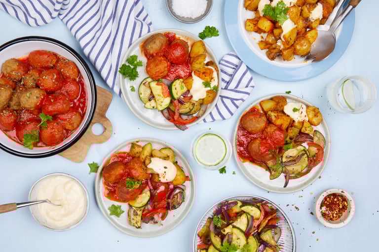 Kjøttboller med spanske poteter og aioli