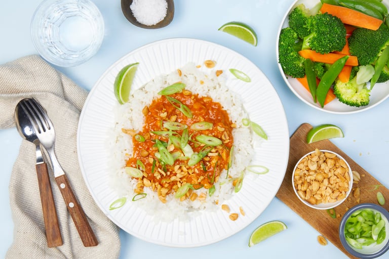 Kylling satay med ris og grønnsaker