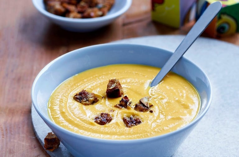 Rotgrønnsakssuppe med krutonger
