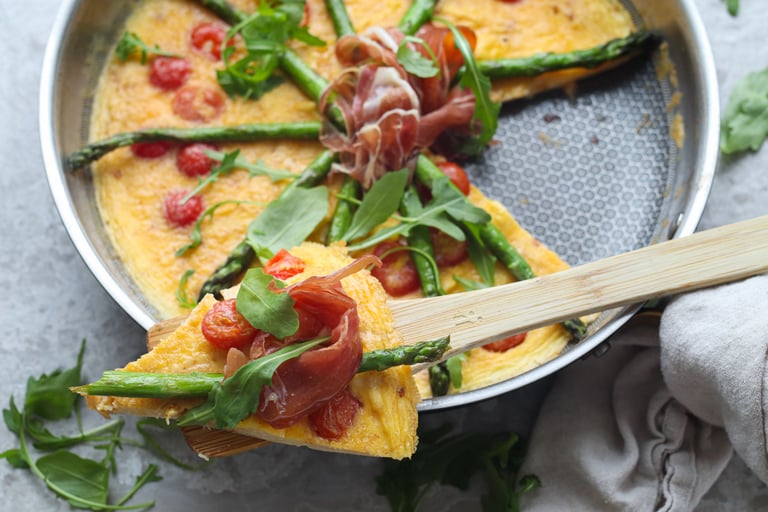 Omelett med asparges og spekeskinke