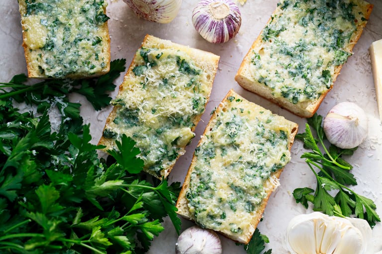 Enkle hvitløksbrød