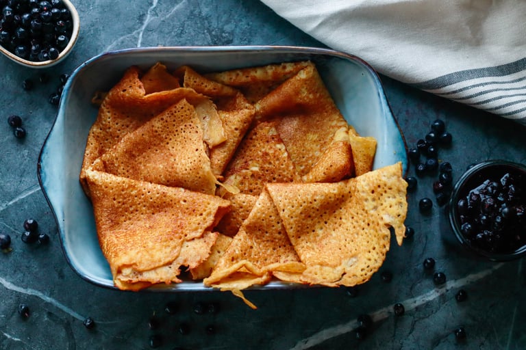 Linsepannekaker med rørte blåbær