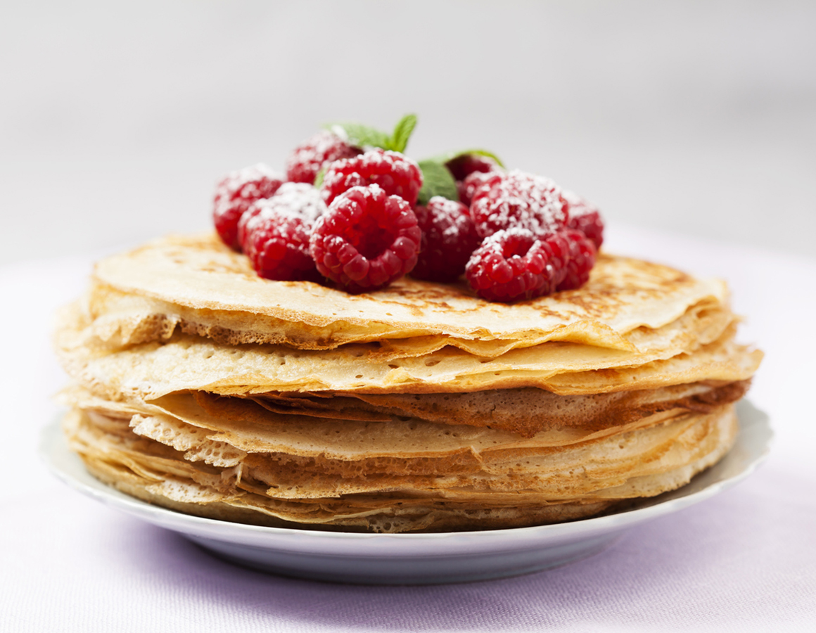 Blini. Блины. Блины на тарелке. Красивые блинчики. Красивые вкусные блинчики.