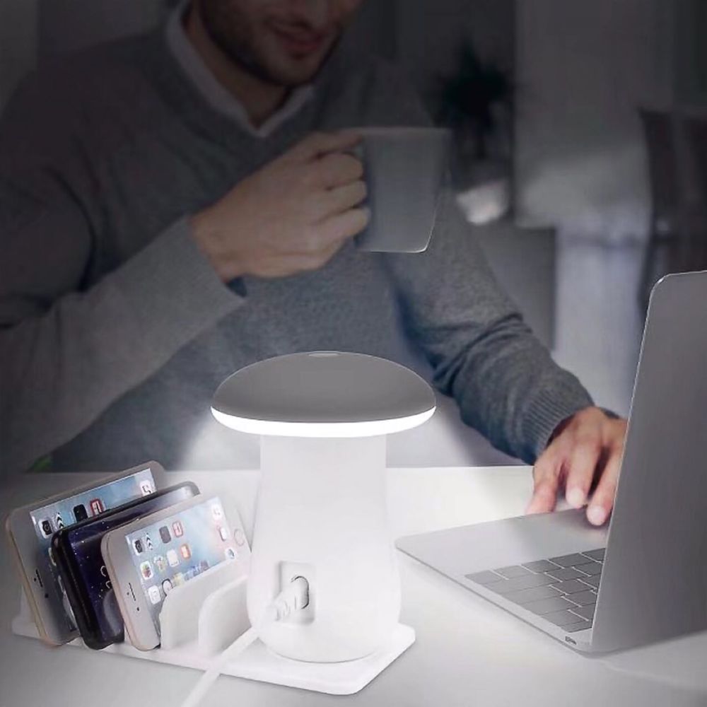 Produkt miniatyrebild USB familielader/multilader med lys
