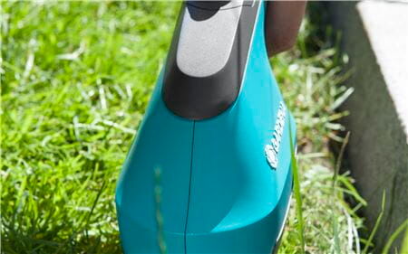 Produkt miniatyrebild GARDENA AccuCut Li gresstrimmer