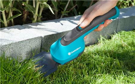 Produkt miniatyrebild GARDENA AccuCut Li gresstrimmer
