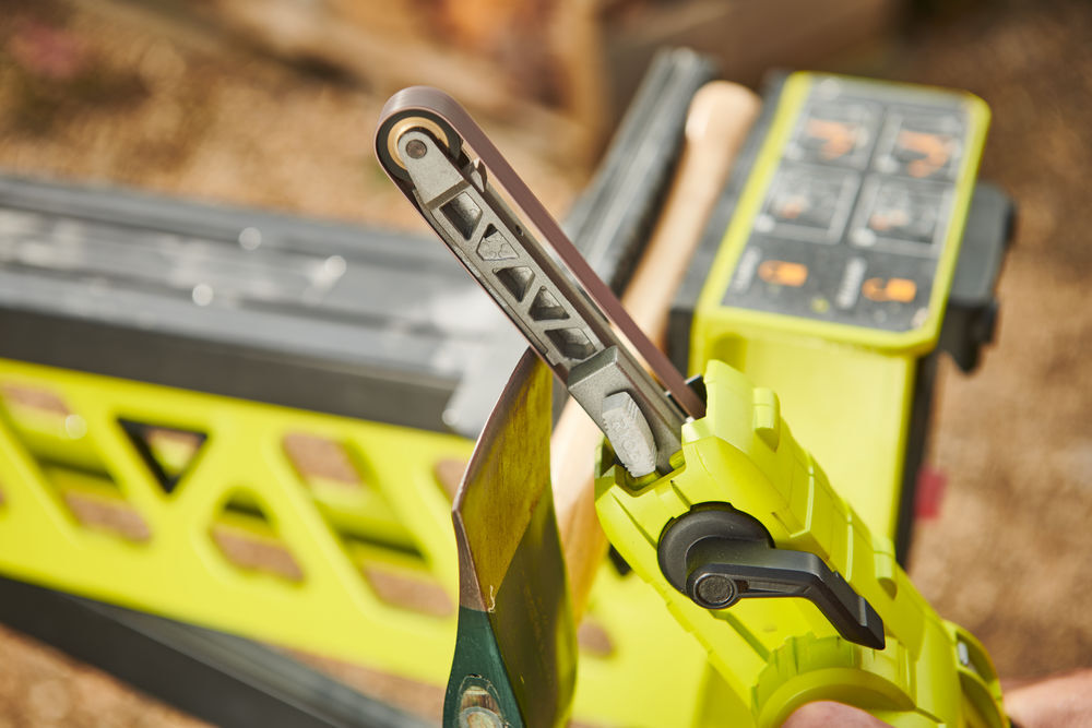 Produkt miniatyrebild Ryobi Fingersliper 18V ONE+ R18PF-0 /u batteri og lader