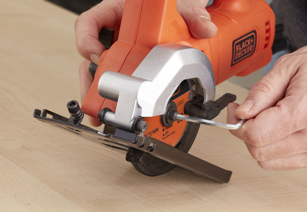 Produkt miniatyrebild BLACK+DECKER BES510-QS Sirkelsag 400W