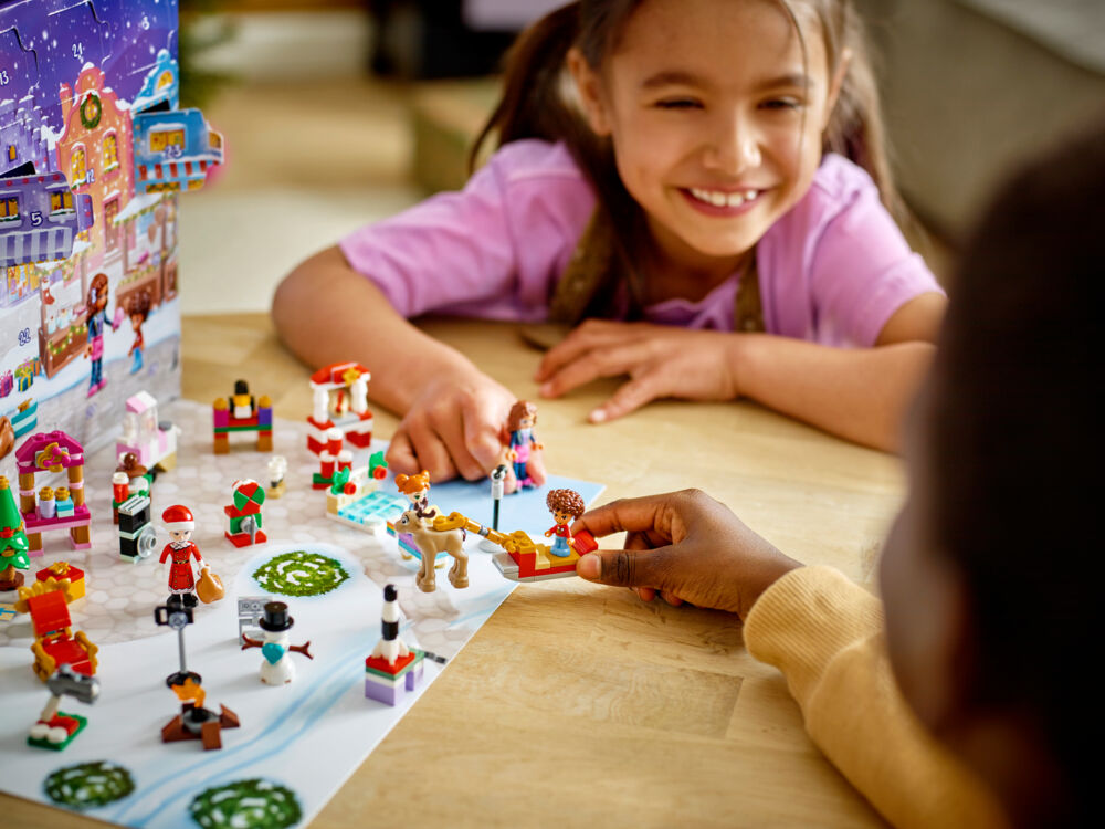 Produkt miniatyrebild LEGO® Friends 41706 Friends Julekalender