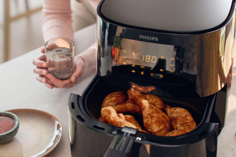 Produkt miniatyrebild Philips HD9270/70 XL Essential AirFryer