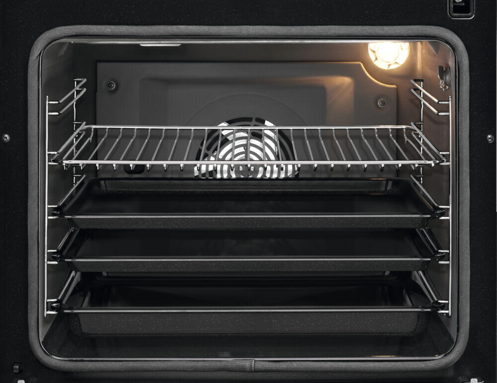 Produkt miniatyrebild Electrolux SurroundCook LKI64400NW komfyr