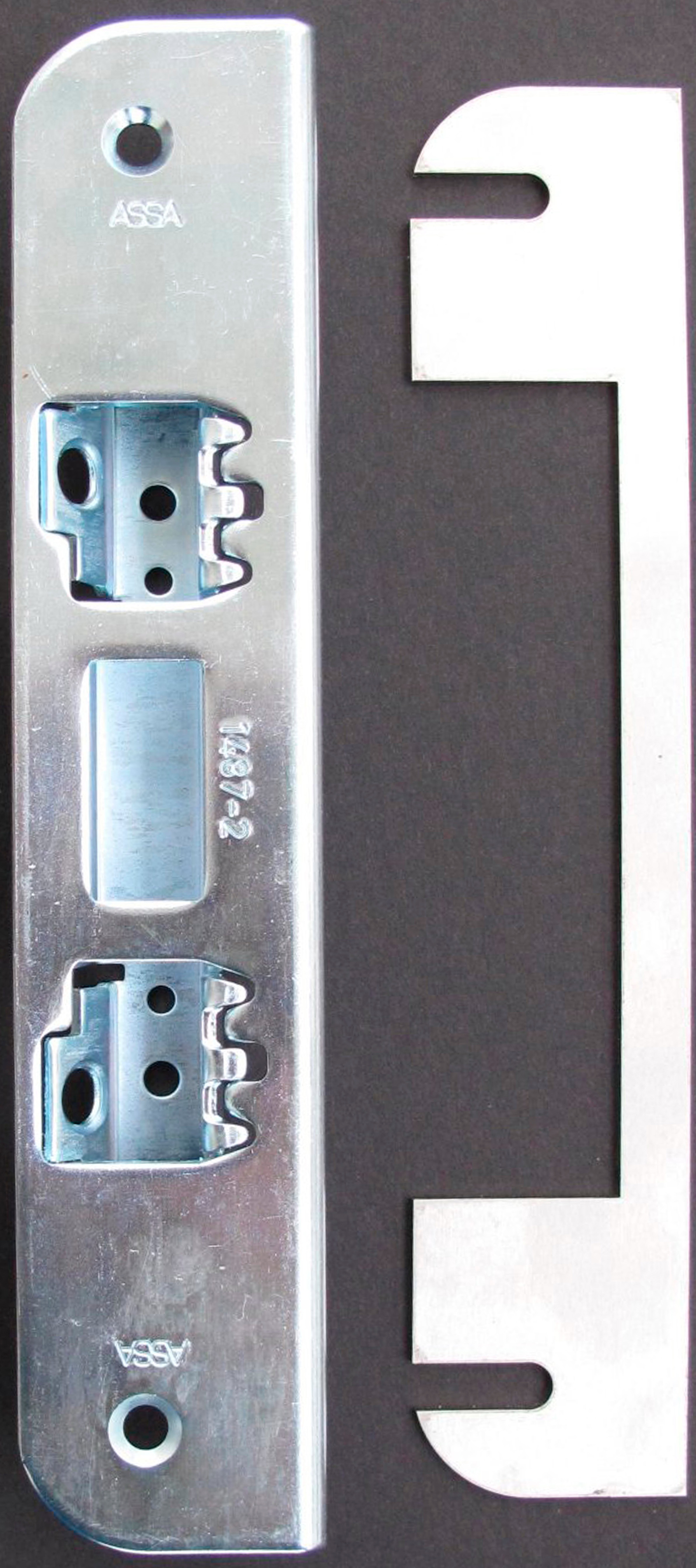 Produkt miniatyrebild YALE F 1487 2 GDS utbyggingsplate 2 mm